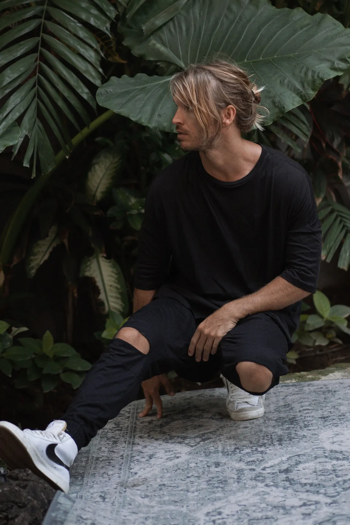 BLACK COTTON SPLIT KNEE PANTS