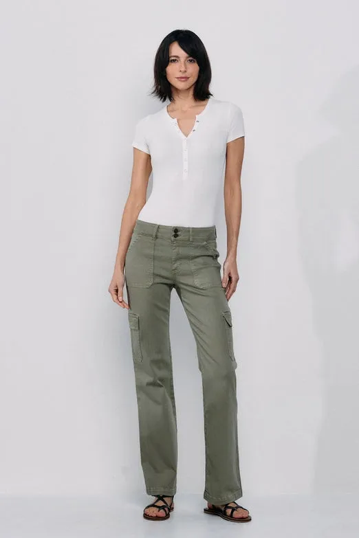 Mid Rise Slim Bootcut Cargo Pants in Olive